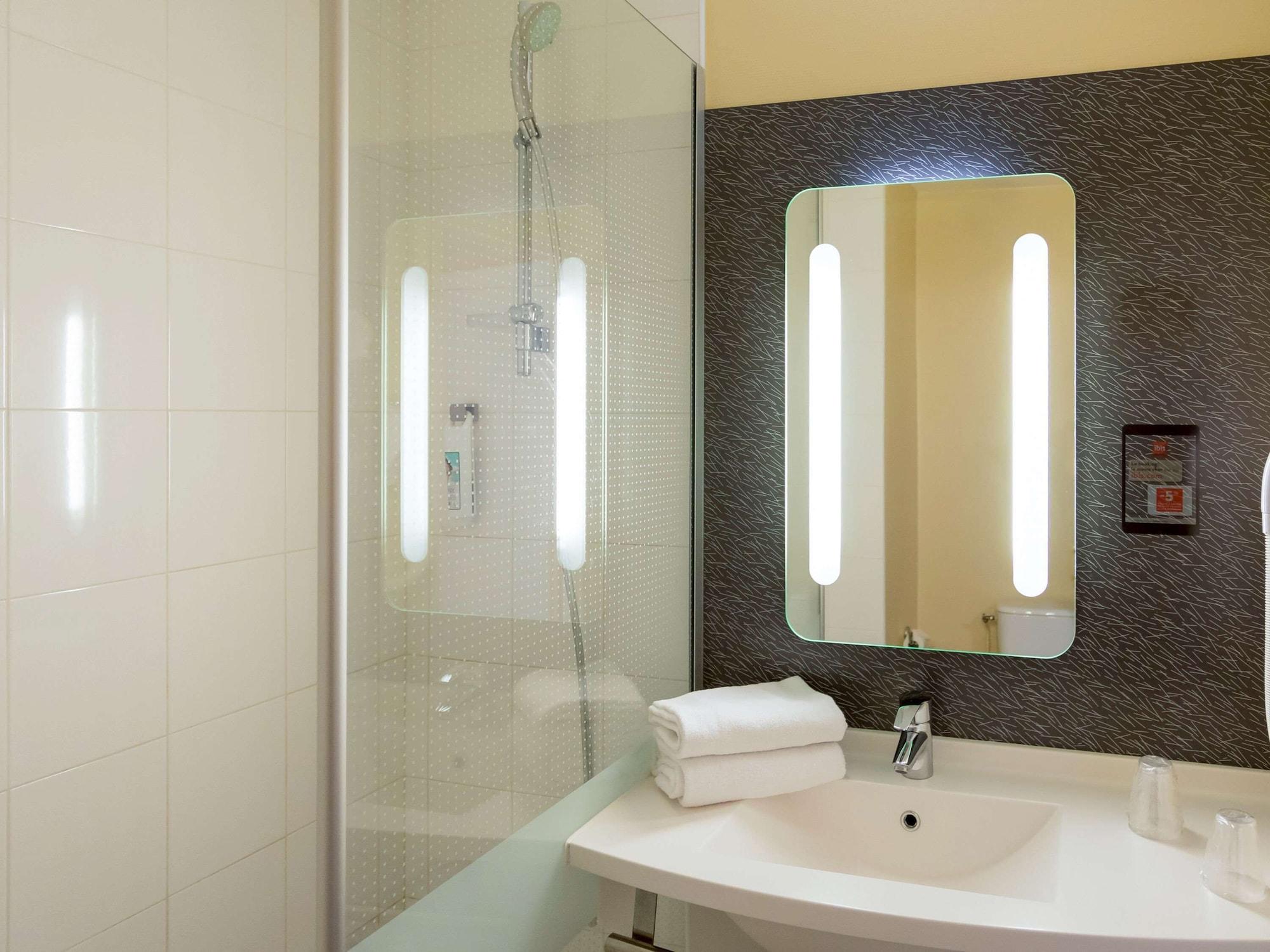 Ibis Grenoble Centre Bastille מראה חיצוני תמונה